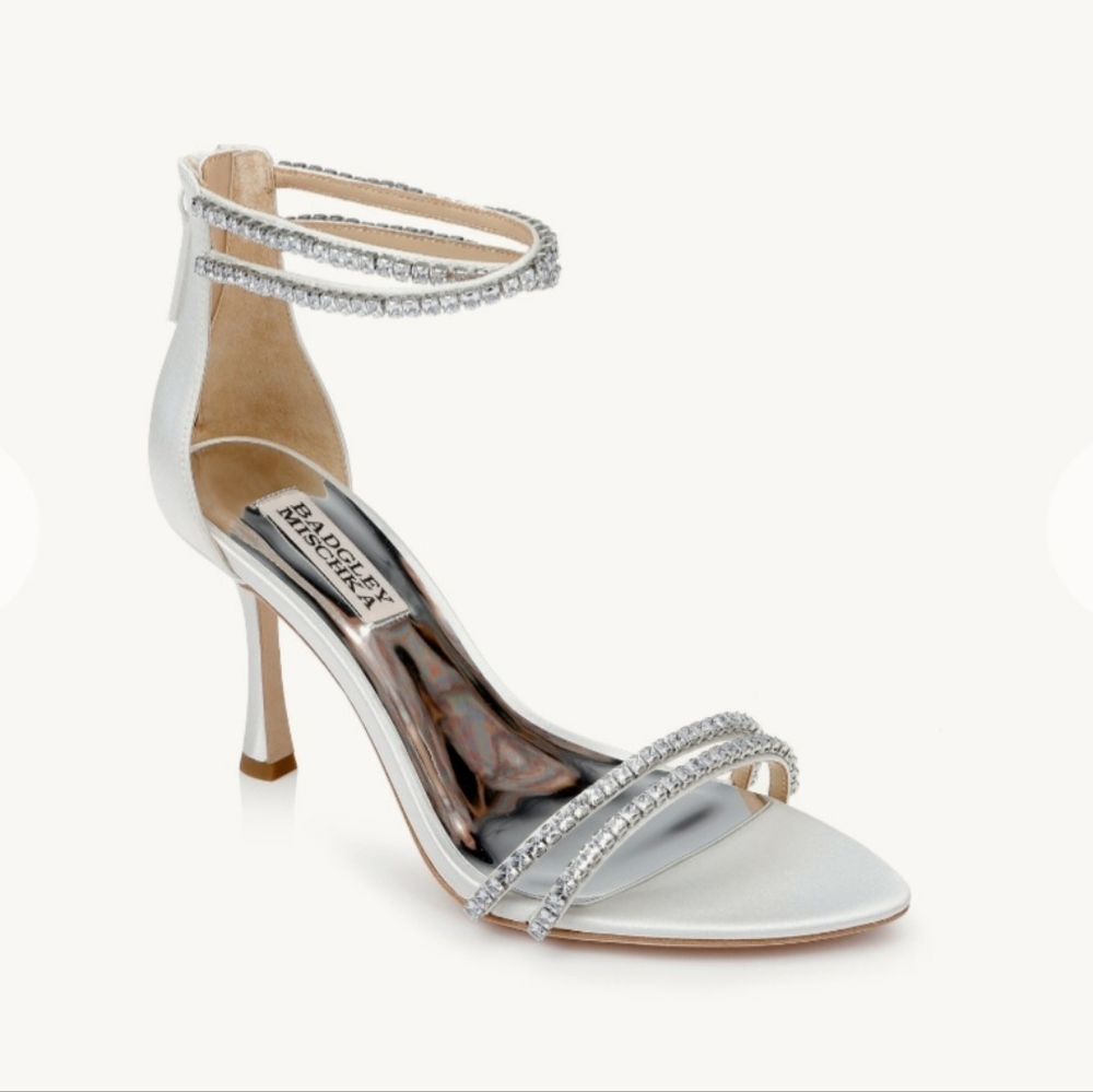 Badgley Mischka Dress Sandals 6 White Satin Logan Strappy Crystals Jewel New$265